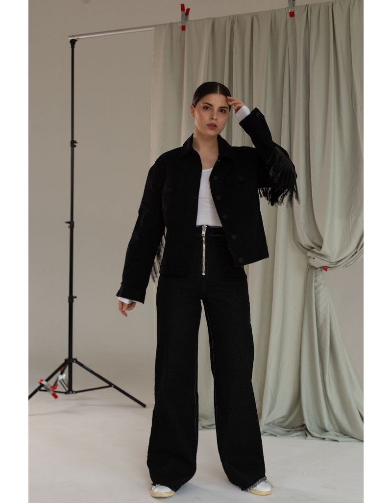 Куртка oversize в черном дениме с кожаной бахромой Куртка oversize в черном дениме с кожаной бахромой