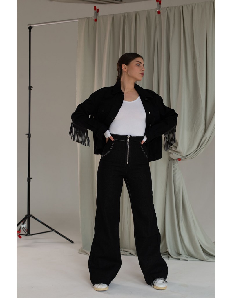 Куртка oversize в черном дениме с кожаной бахромой Куртка oversize в черном дениме с кожаной бахромой