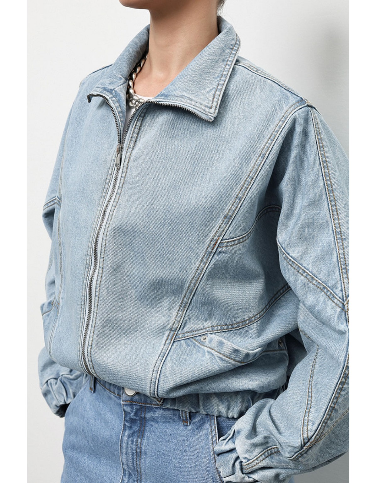 Бомбер блакитний