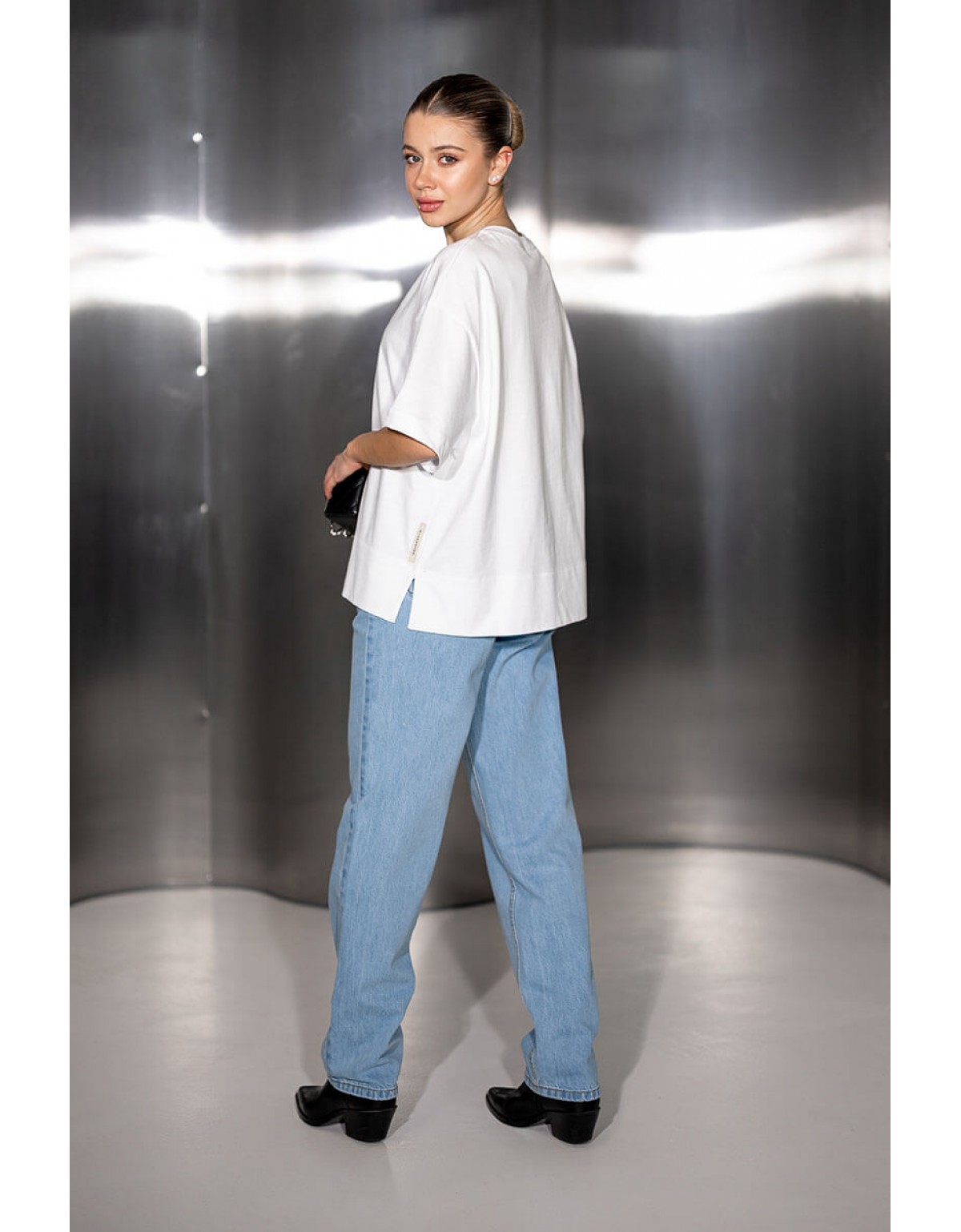 Футболка basic біла (з розрізами по боках)